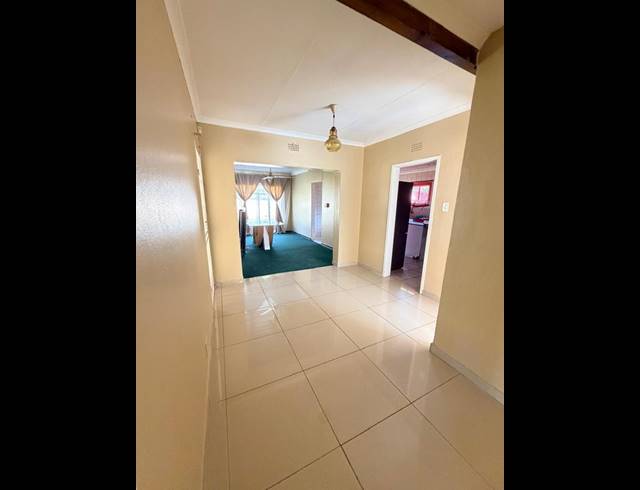 3 BEDROOM PROPERTY TO RENT IN BIRCH ACRES